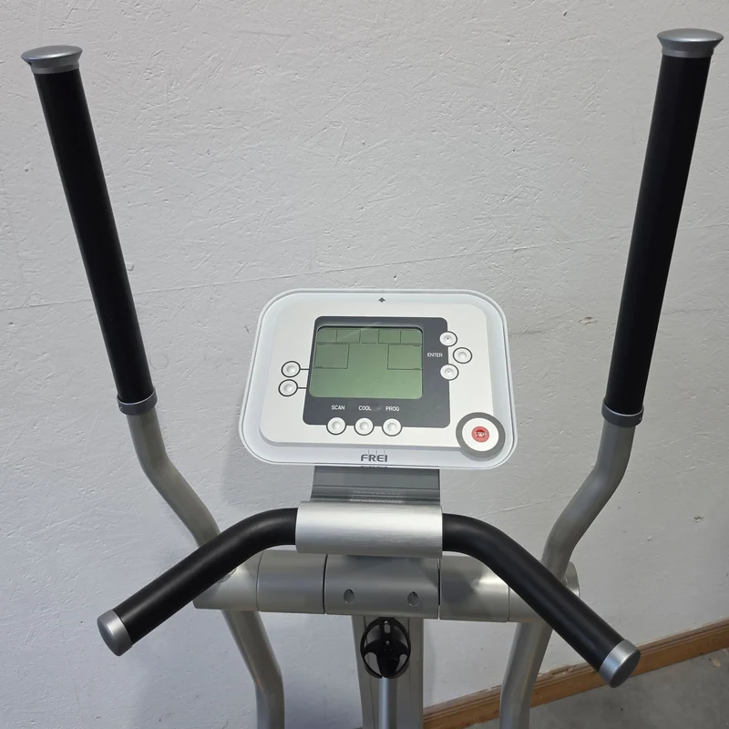 Emotion Fitness Motion Cross 800 med, mit großem Trainingsprogramm, Watt Training, Ellipsentrainer, Crosstrainer, gebrandet Frei AG, gebraucht - überholter Zustand