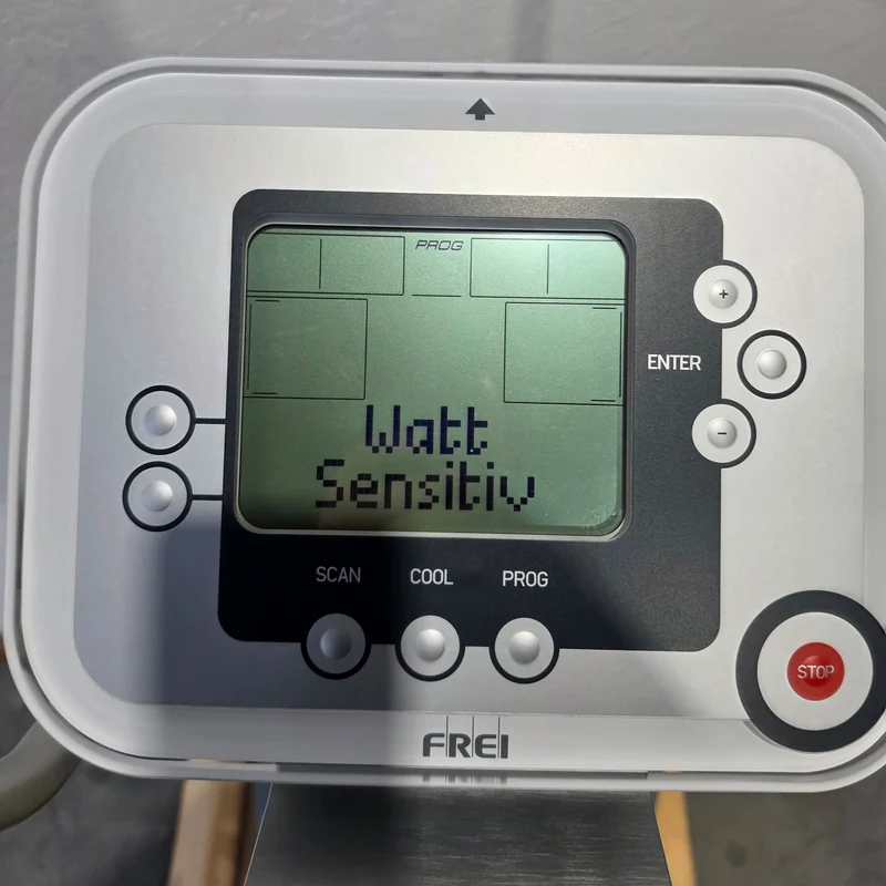 Emotion Fitness Motion Cross 800 med, mit großem Trainingsprogramm, Watt Training, Ellipsentrainer, Crosstrainer, gebrandet Frei AG, gebraucht - überholter Zustand