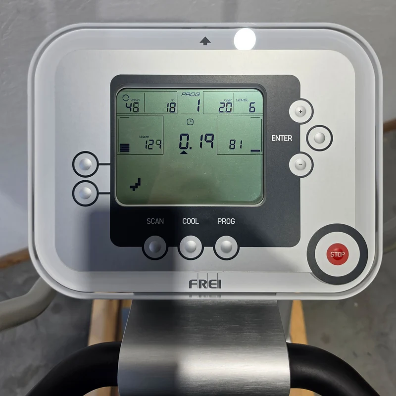 Emotion Fitness Motion Cross 800 med, mit großem Trainingsprogramm, Watt Training, Ellipsentrainer, Crosstrainer, gebrandet Frei AG, gebraucht - überholter Zustand