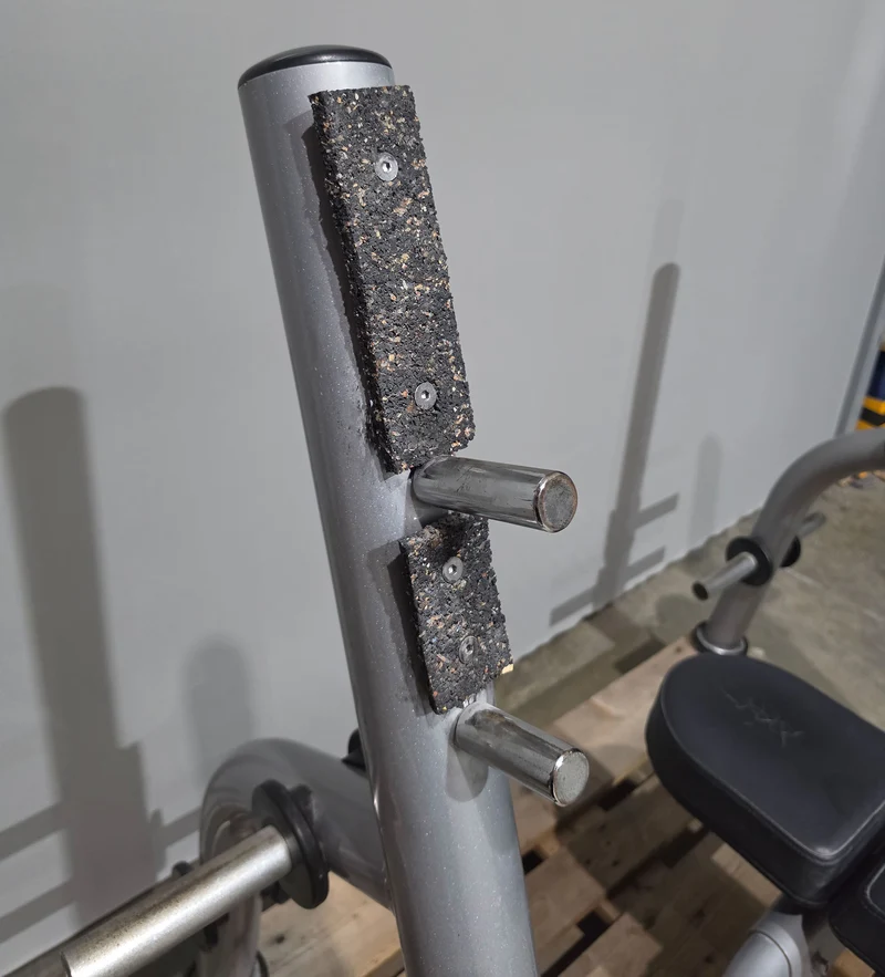 Matrix Olympia Flachdrückerbank, Olympic Flat Bench, Bankdrückbank Flach mit Ablagen für Bankdrücken, Rahmenfarbe Silber, gebraucht mit Gebrauchsspuren