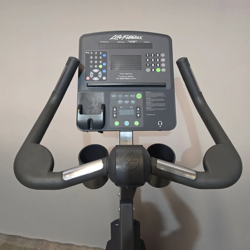 Life Fitness Ergometer Lifecycle, Integrity Serie, LED Konsole, Anthrazit - gebraucht - überholter Zustand, kleine optische Stellen am Display