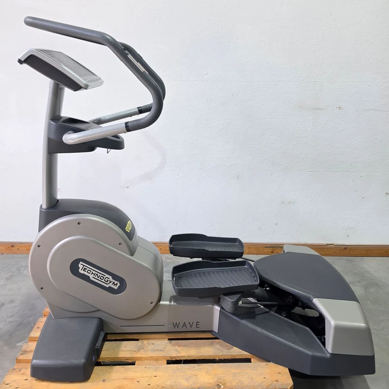Technogym Wave Excite Line 700 Stepper - Inliner - Ski Ellipsentrainer, LED Display, gebraucht - überholter Zustand