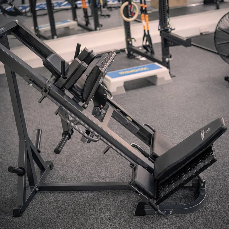 Titanium Strength Beinpresse / Hack Squat Supreme (plate loaded)