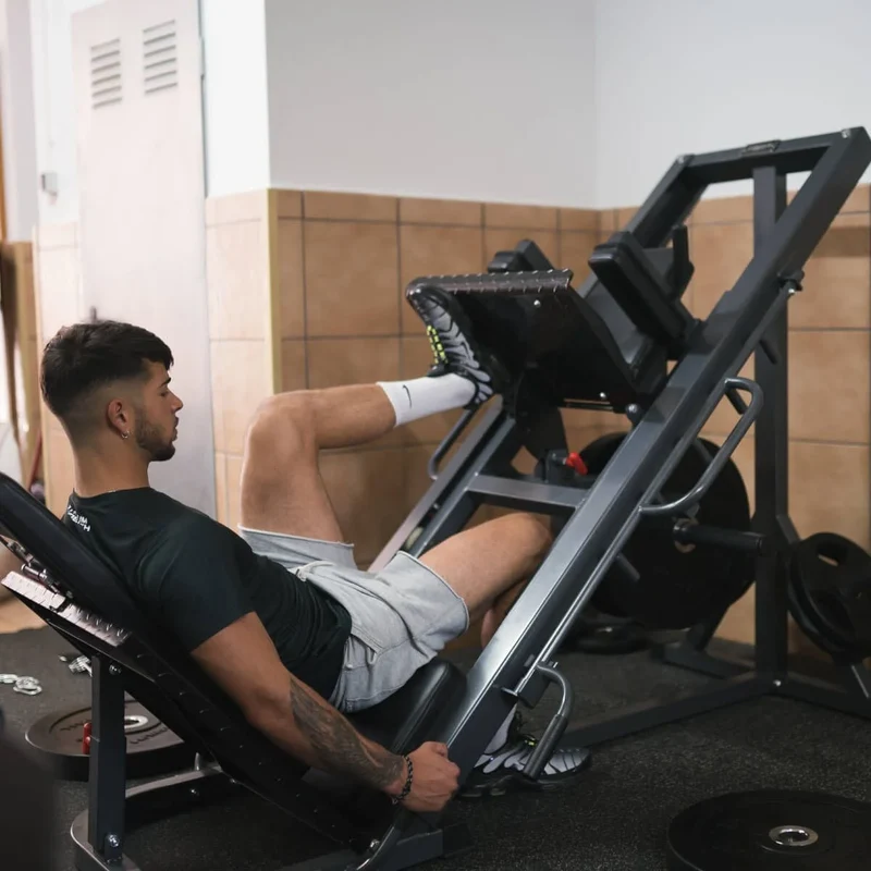 Titanium Strength Beinpresse / Hack Squat Supreme (plate loaded)