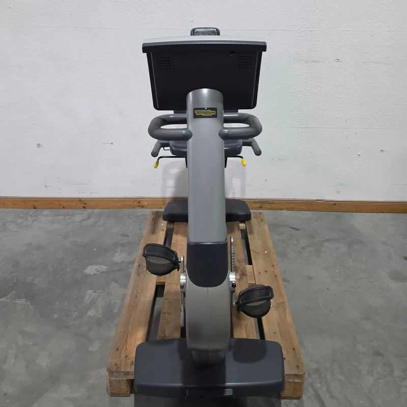 TechnoGym Recumbent Excite Line Recline 500, LED Display, verstellbare Pedalarme, ohne Handpuls, Polster Dunkelblau, gebraucht - überholter Zustand