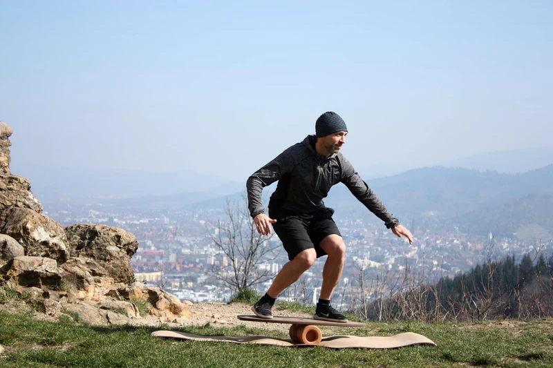 rollholz Balance Board für Gleichgewicht und Krafttraining