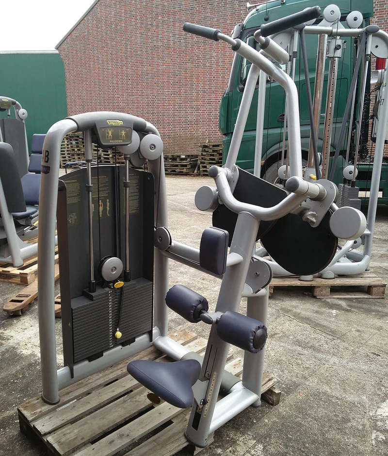 TechnoGym Selection Line Kraftgeräte Set-/Park mit 10 Fitnessgeräten, weitere Geräte auf Wunsch, gebraucht, geprüft und aufbereitet