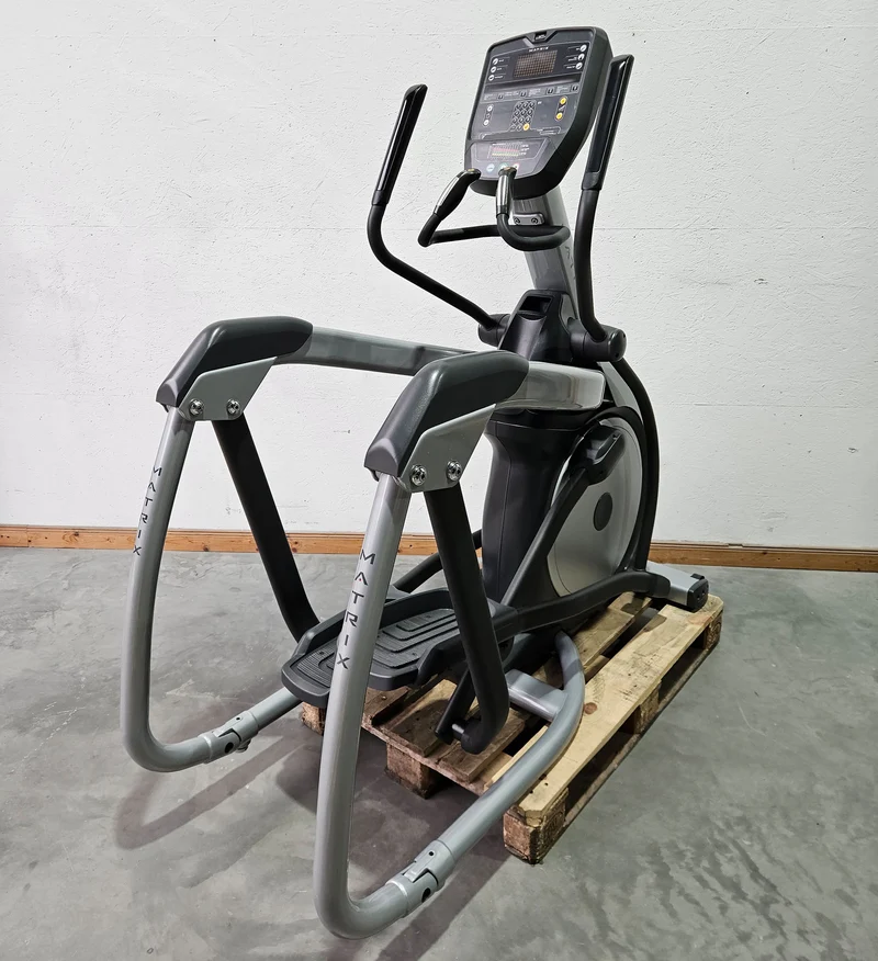 Matrix A3X bzw E3X Crosstrainer, Ascent Trainer, Suspension Elliptical Trainer, LED Display, Farbe Silber, gebraucht - überholter Zustand