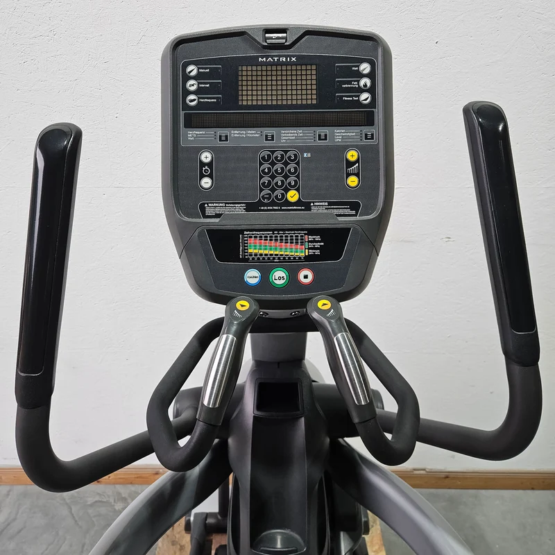 Matrix A3X bzw E3X Crosstrainer, Ascent Trainer, Suspension Elliptical Trainer, LED Display, Farbe Silber, gebraucht - überholter Zustand