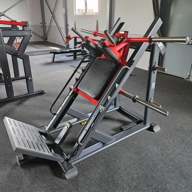 Master Sport Plate loaded Set, 10 Kraftgeräte, Farbe Schwarz und Rot, gebraucht - geprüfter Zustand