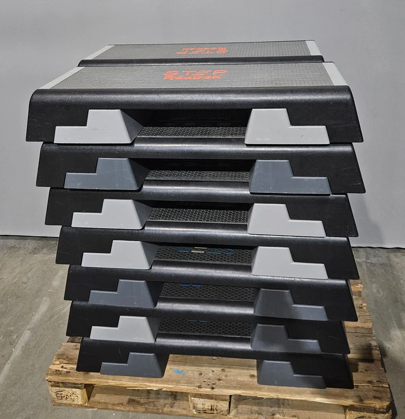 Reebok Steps / Step-Boards, 14 Stück im Set, verschiedene Farben, gebraucht - geprüfter Zustand mit Gebrauchsspuren