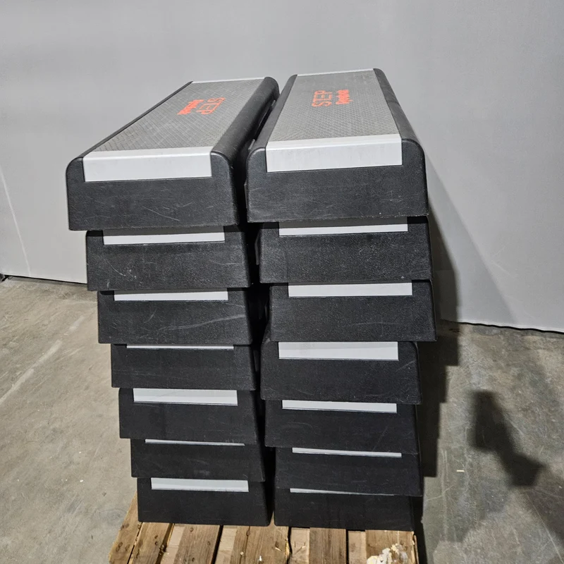 Reebok Steps / Step-Boards, 14 Stück im Set, verschiedene Farben, gebraucht - geprüfter Zustand mit Gebrauchsspuren