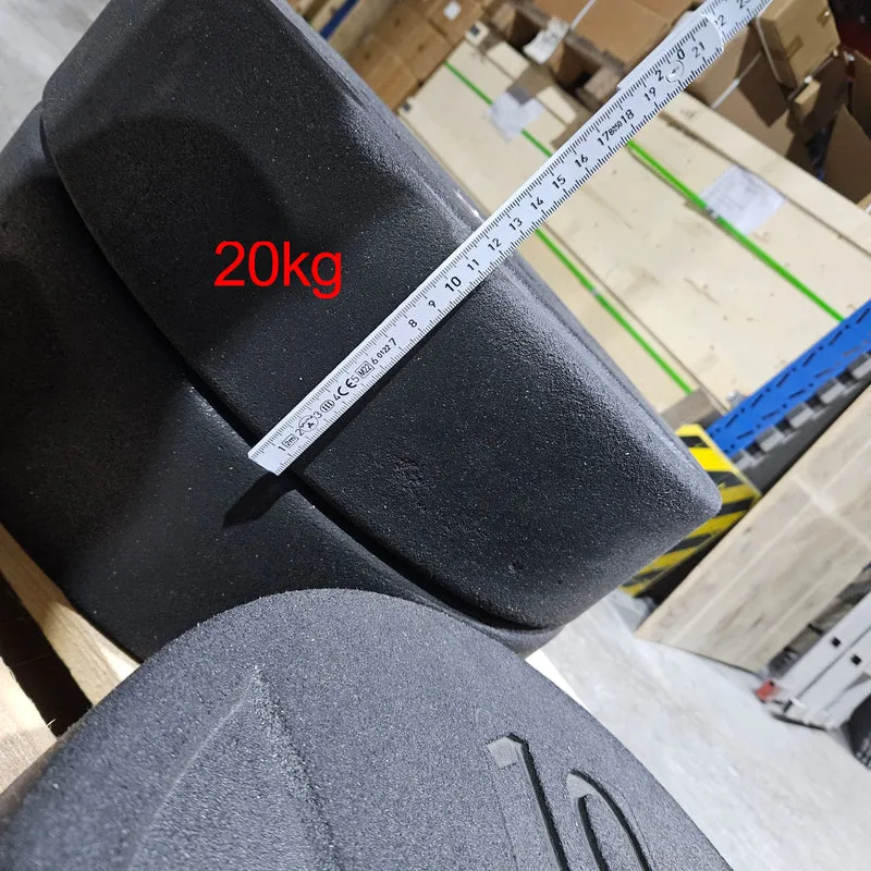 Set 100kg Bumper Plates von Apus Sports - 2x 20kg, 2x 15kg, 2x 10kg und 2x 5kg, Hantelscheiben 50mm Durchmesser aus Granulat gepresst in Schwarz, gebraucht - mit Gebrauchsspuren