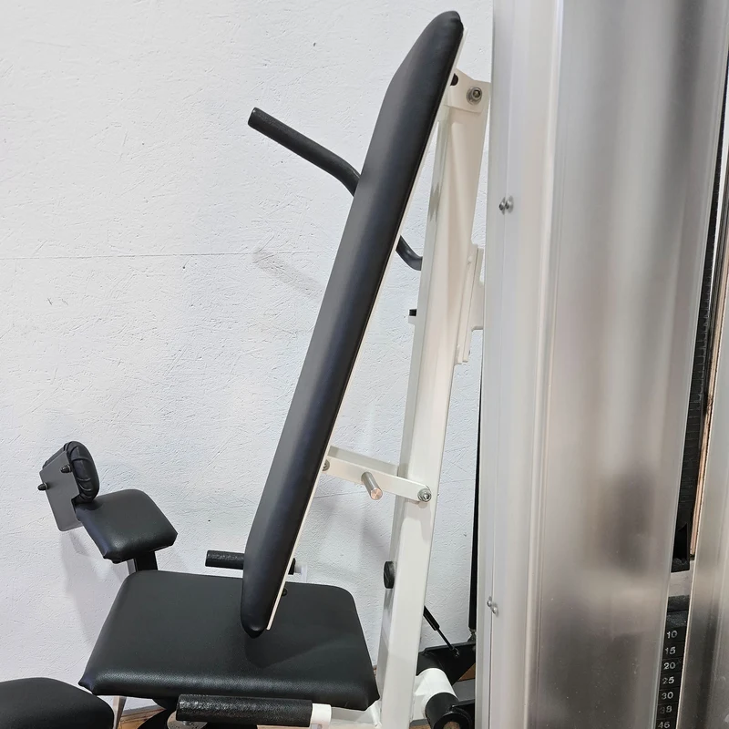 Gym80 Adduktorenmaschine, Hip Adductor, sitzend, Oldschool Bodybuilding Kraftgerät - Edition Line mit Verkleidung, Rahmen Weiß, gebraucht - geprüfter Zustand