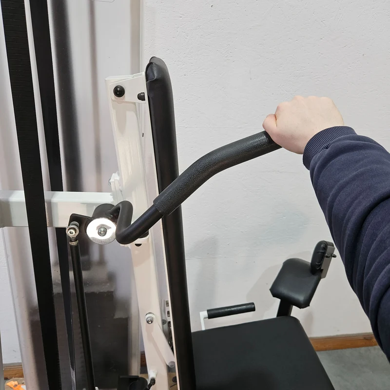 Gym80 Adduktorenmaschine, Hip Adductor, sitzend, Oldschool Bodybuilding Kraftgerät - Edition Line mit Verkleidung, Rahmen Weiß, gebraucht - geprüfter Zustand