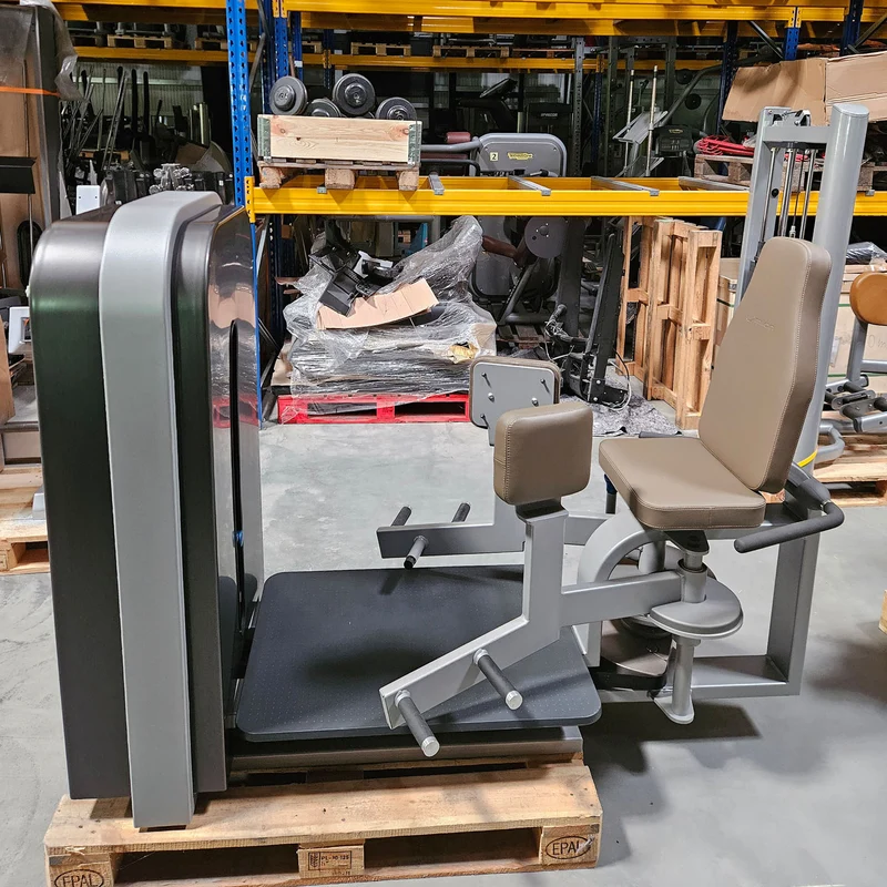 Milon Milcanic Adduktorenmaschine, Hip Adductor, Rahmenfarbe Silber, Verkleidung Anthrazit, gebraucht - überholter Zustand