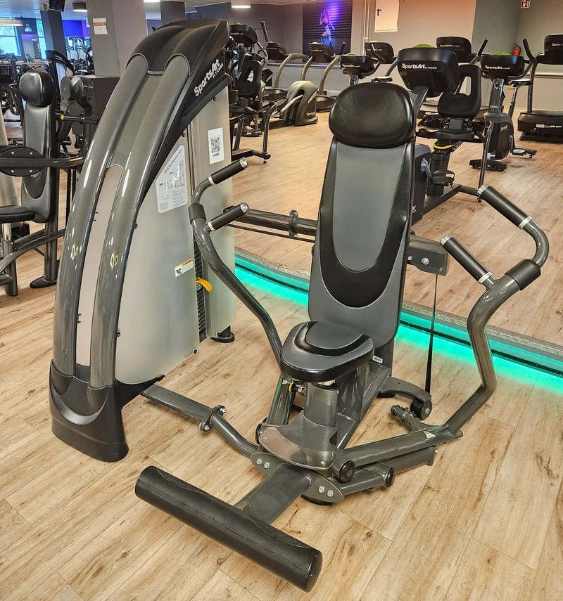 SportsArt komplette Fitnessstudio Ausstattung - 75 Fitnessgeräte im Set - Kraftgeräte, Cardiogeräte, Bänke, Racks etc - Rahmen Anthrazit, gebraucht - überholter Zustand