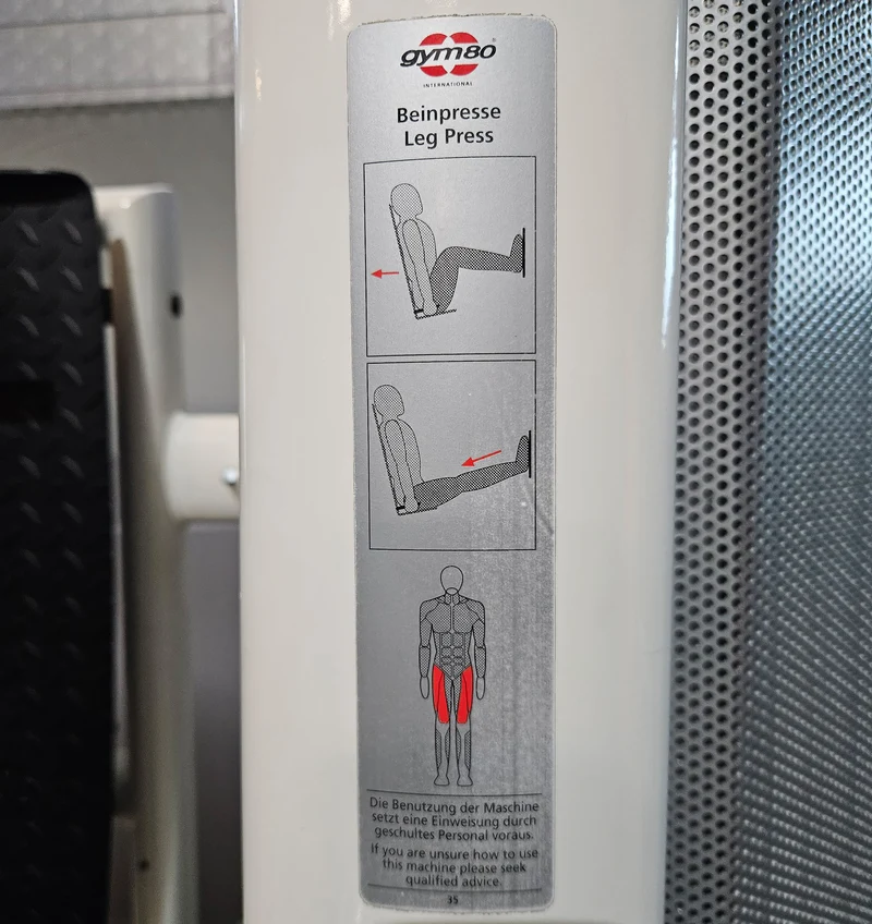 Gym80 Med80 3283 Funktionsstemme sitzend - liegend, 180kg Gewichtsblock, Beinpresse verstellbar, Farbe Weiß, gebraucht - überholter Zustand