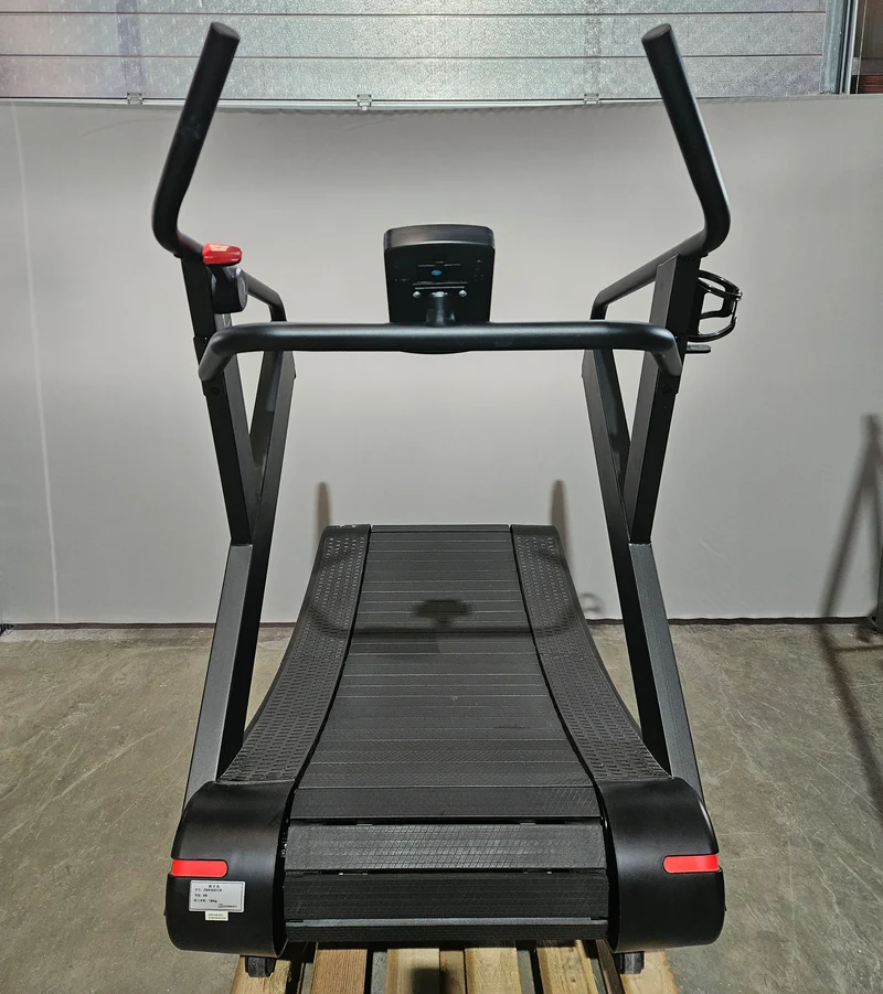 Curved Lamellen Laufband - ähnlich Assault Runner oder Woodway, Farbe Schwarz, gebraucht - geprüfter Zustand