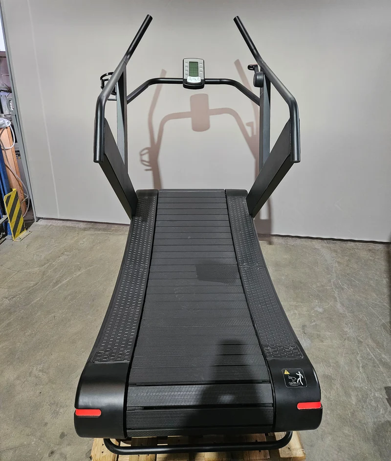 Curved Lamellen Laufband - ähnlich Assault Runner oder Woodway, Farbe Schwarz, gebraucht - geprüfter Zustand