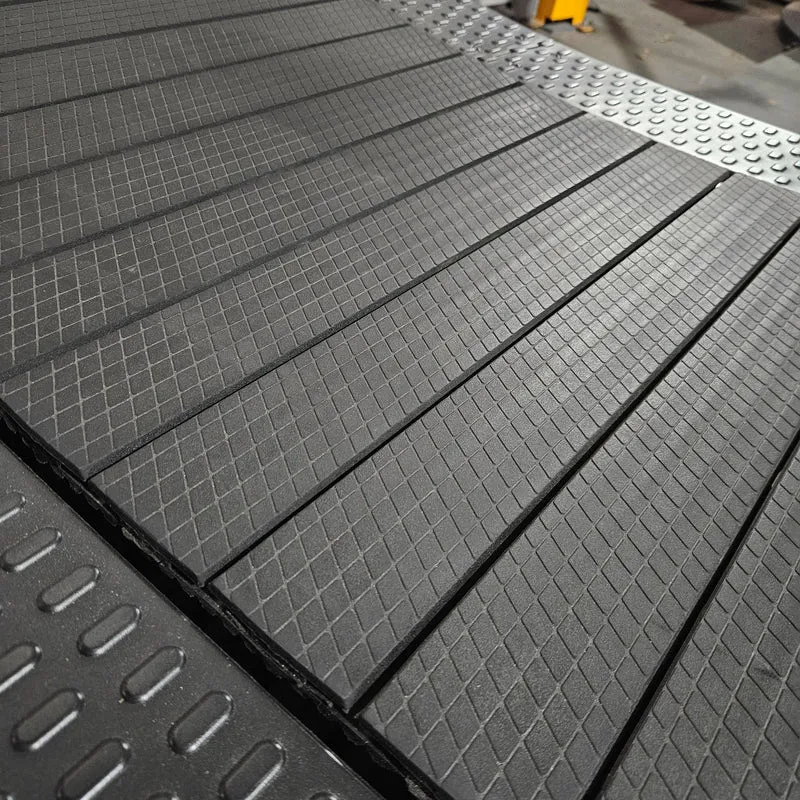 Curved Lamellen Laufband - ähnlich Assault Runner oder Woodway, Farbe Schwarz, gebraucht - geprüfter Zustand