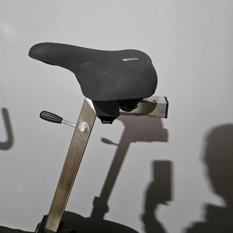 Ergo Fit Ergometer Cycle 457 Med, Farbe Schwarz, gebraucht - überholter Zustand