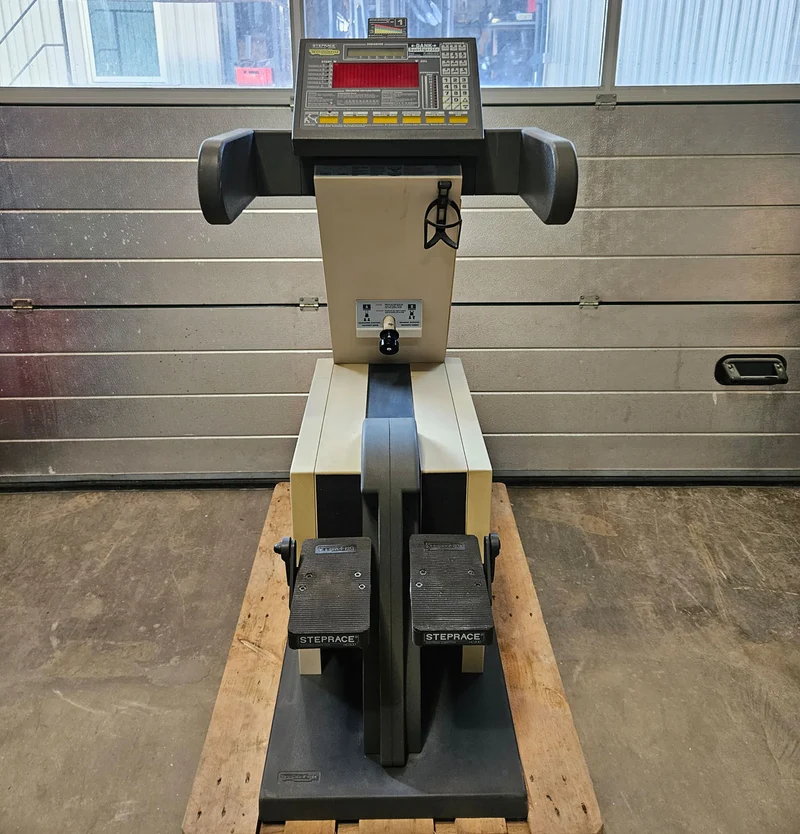 TechnoGym Steprace Stepper mit Polar, grau, gebraucht