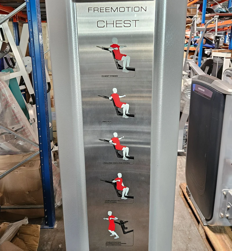 Freemotion Multi-Plane Chest G600 - Brustpresse am Kabel, Kabelzüge für Bankdrücken Brusttraining, Krafttrainingsgerät aus der Genesis Serie, Rahmenfarbe Silber, gebraucht - überholter Zustand