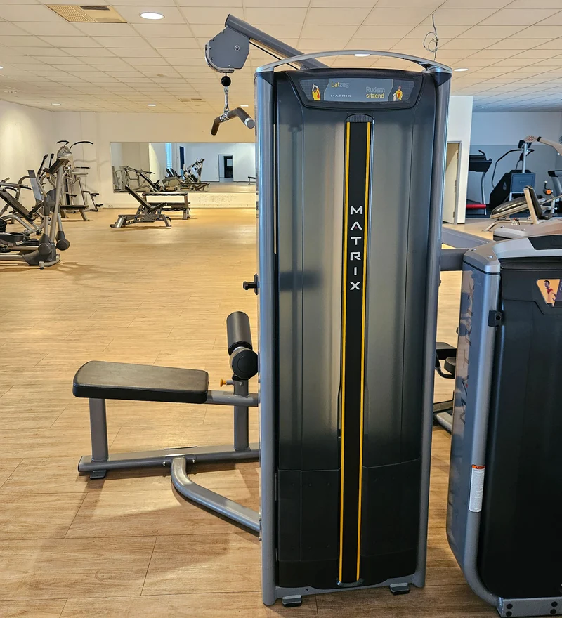 Matrix Versa Dual Latzug und Rudern sitzend VS-S331, Lat Pulldown and Row Machine, Kombimaschine 2 in 1, Rahmen Silber, gebraucht - überholter Zustand