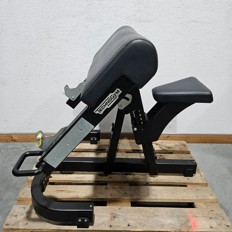 TechnoGym Pure Strength Scott Bench Scottcurl Bank, Bizeps Trainingsbank, Farbe Schwarz, gebraucht - überholter Zustand