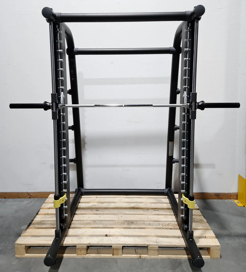 Technogym Multipower Multipresse geführt, Smith Machine, 50mm Scheibenaufnahme, Rahmenfarbe Schwarz, gebraucht - überholter Zustand