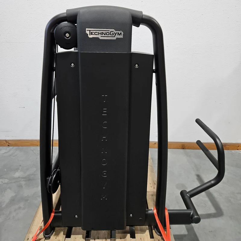 Technogym Selection Pro Pectoral Fly, Butterfly, Pec Fly, Farbe Schwarz, gebraucht, überholter Zustand