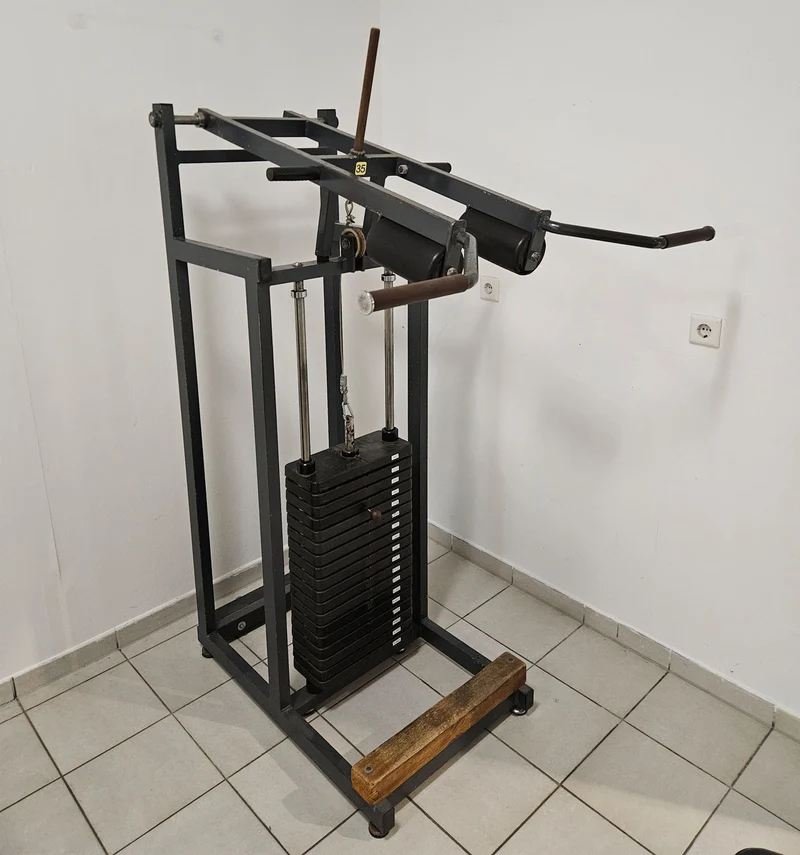 Wadenmaschine stehend, 180kg Steckgewichte + Aufnahme für Hantelscheiben, Oldschool Bodybuilding Kraftgerät, gebraucht mit Gebrauchsspuren