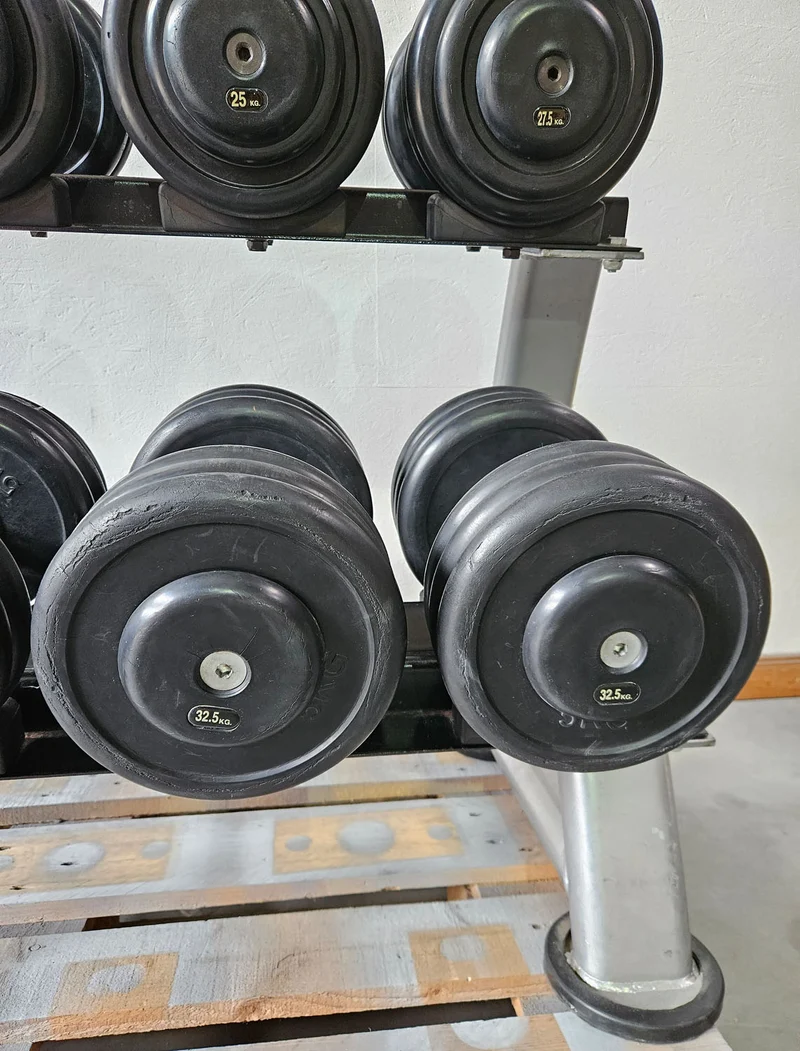 5 Paare Kurzhanteln aus Gummi, 22,5kg, 25kg, 27,5kg, 30kg und 32,5kg - Gummierte Kompakthanteln, inklusive Ständer, gebraucht - mit Gebrauchsspuren