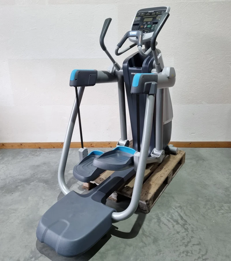Precor AMT 835 Open Stride, Neues Modell, P30 Konsole LED - Crosstrainer, Stepper, Ellipsentrainer 3 in 1 - gebraucht - überholter Zustand
