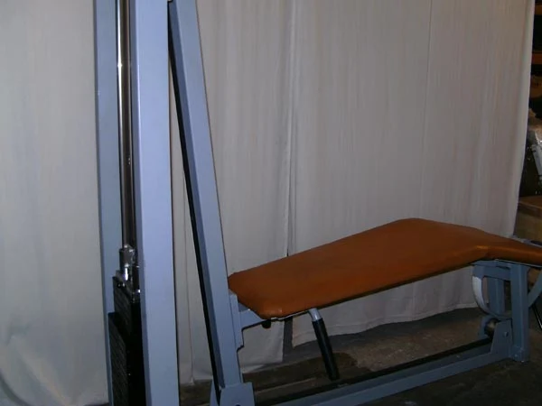 Gym 80 Beinstrecker und Beinbeuger, silber-grau, gebraucht, 2 Geräte für 1 Preis