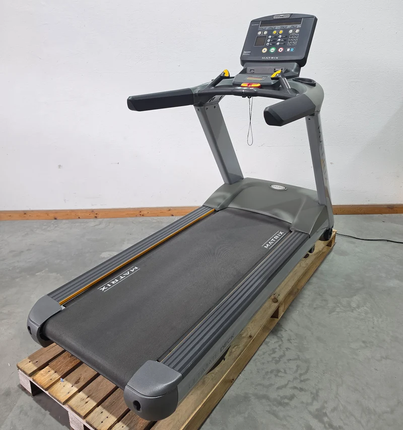 Matrix T5X Laufband, Neues Modell, LED Display, gebraucht - überholter Zustand inkl. neuer Laufdecke