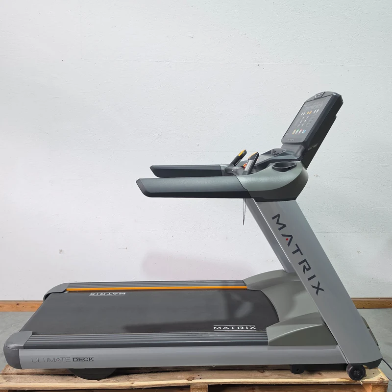 Matrix T5X Laufband, Neues Modell, LED Display, gebraucht - überholter Zustand inkl. neuer Laufdecke