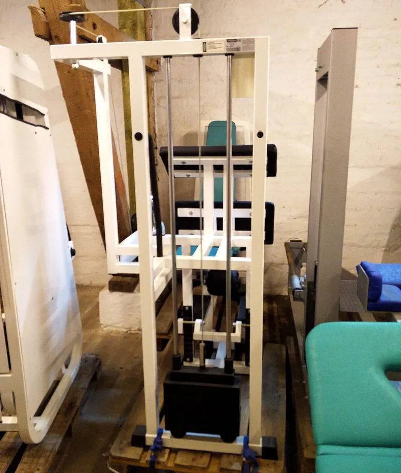 TechnoGym M427, Beinbeuger stehend, weiß, gebraucht