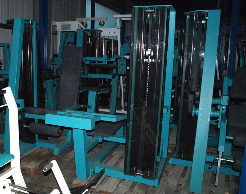Gym 80 Gerätepark, Edition Line, 13 Kraftgeräte mit Plexiglasverkleidung, gebraucht