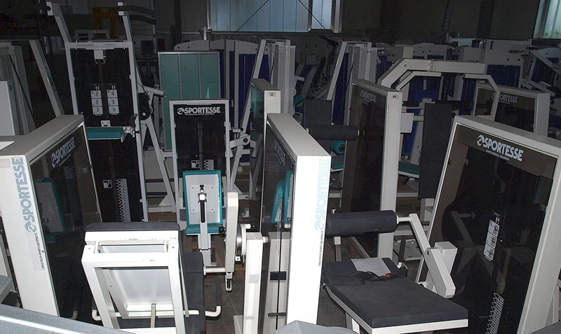 Sportesse Kraftgerätepark, 17 Fitnessgeräte, komplette Fitnessstudio Ausstattung, gebraucht