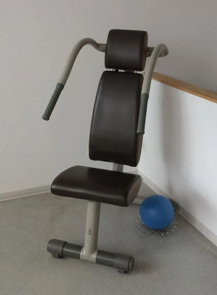 TechnoGym Easy Line Zirkel, 8 Geräte, Gestelle silbergrau, Polster braun, gebraucht