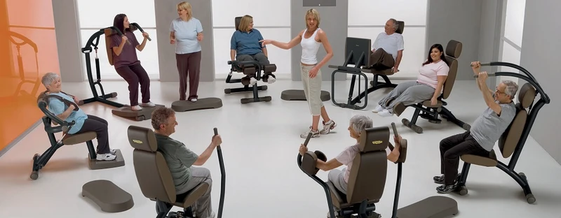 Easy Line Zirkel, TechnoGym, 8 Kraftgeräte, gebraucht