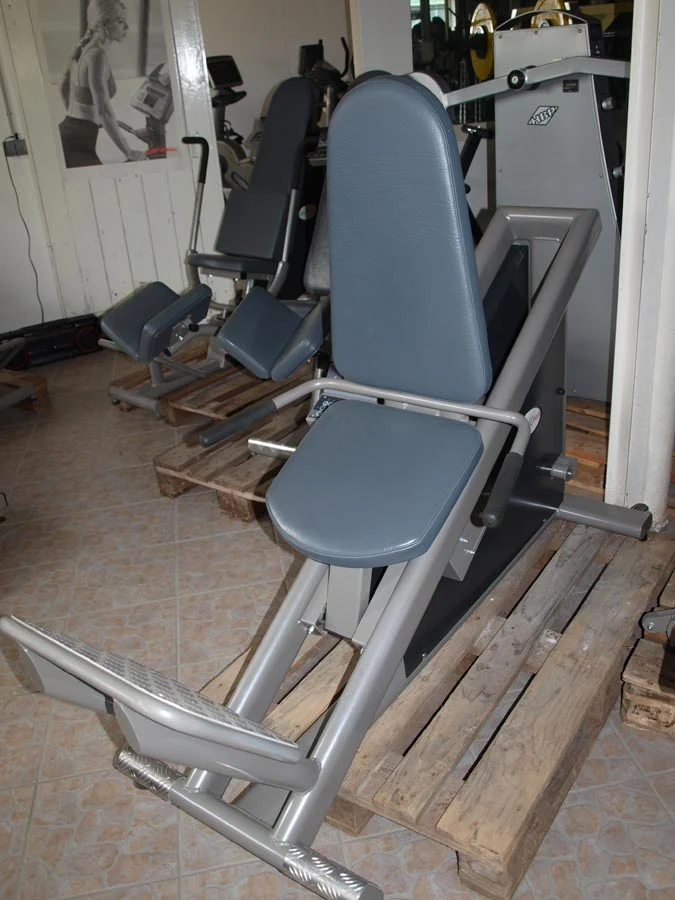Calory Coach (SDH) Zirkel, 10 Kraftgeräte mit Display, Widerstände 1-8, Silber, gebraucht - überholter Zustand