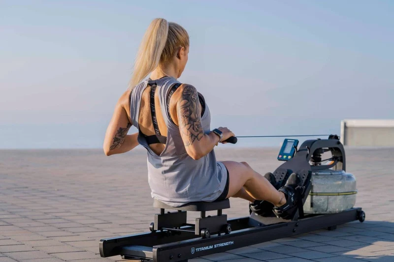 Titanium Strength Rudergerät Acqua Rower