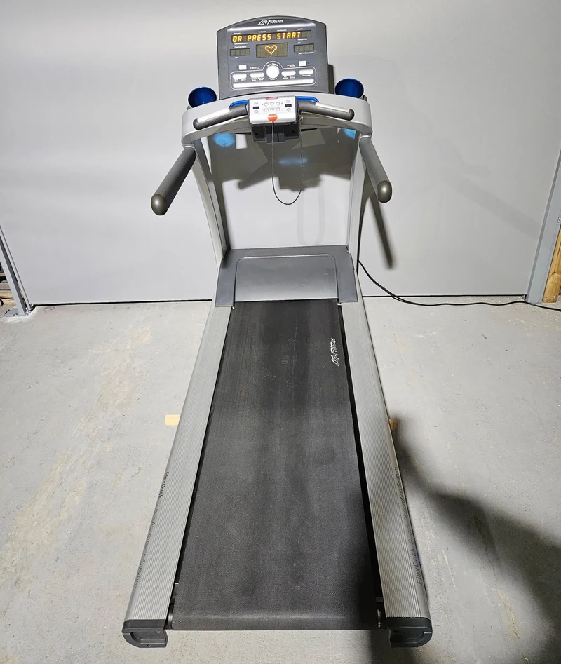 Life Fitness Laufband T7.0, gebraucht - überholter Zustand