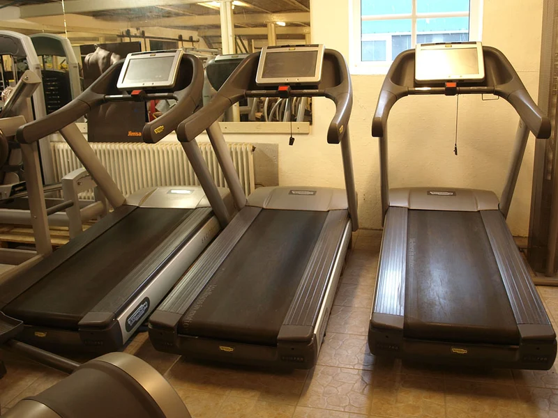TechnoGym Excite Line 500 / 700 Cardiogerätepark, 4 Fitnessgeräte, gebraucht