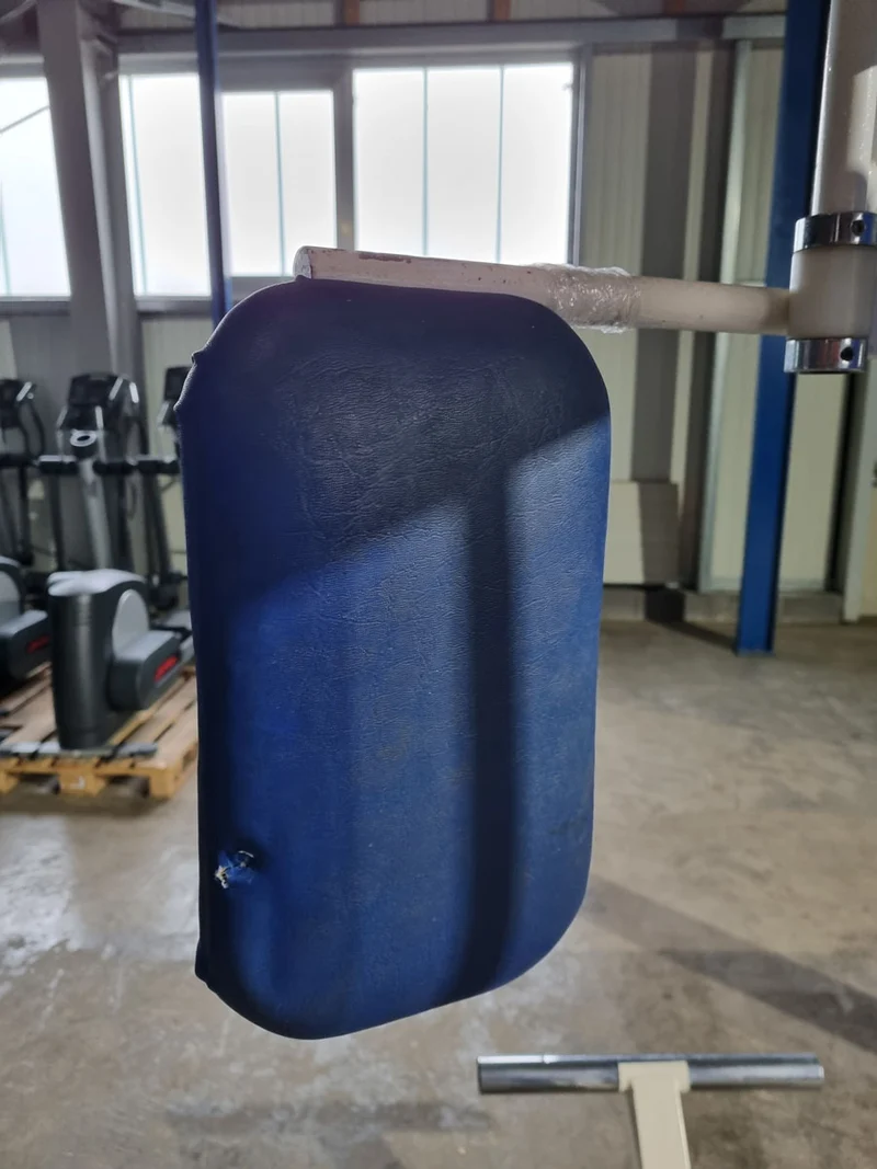 Gym80 Butterfly, Oldschool Bodybuilding Kraftgerät, Rahmen Weiß, gebraucht mit Gebrauchsspuren
