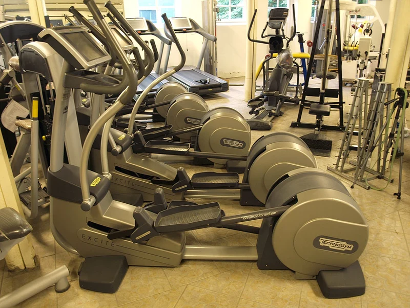 TechnoGym Cardiogeräte Excite Line 500 und 700, Fitnessgeräte Set