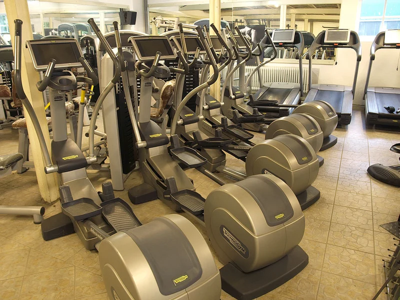 TechnoGym Cardiogeräte Excite Line 500 und 700, Fitnessgeräte Set